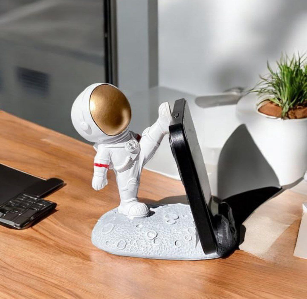 Astronaut Mobile Holder- (Pack of 1)